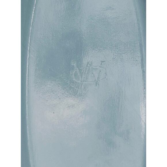 Vintage Westmoreland Milk Glass Split Handle Basket, Grapes & Vine Pattern 1960s - Picture 8 of 8